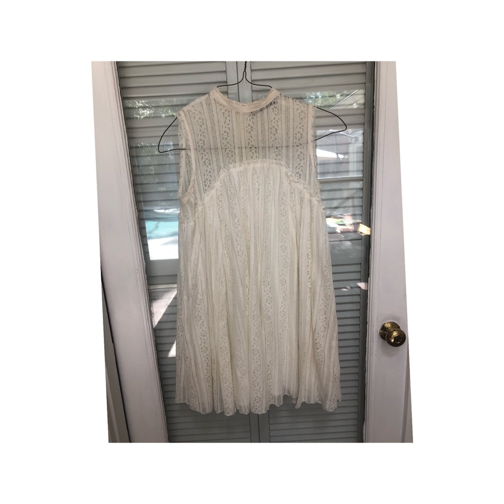 White lace dress!